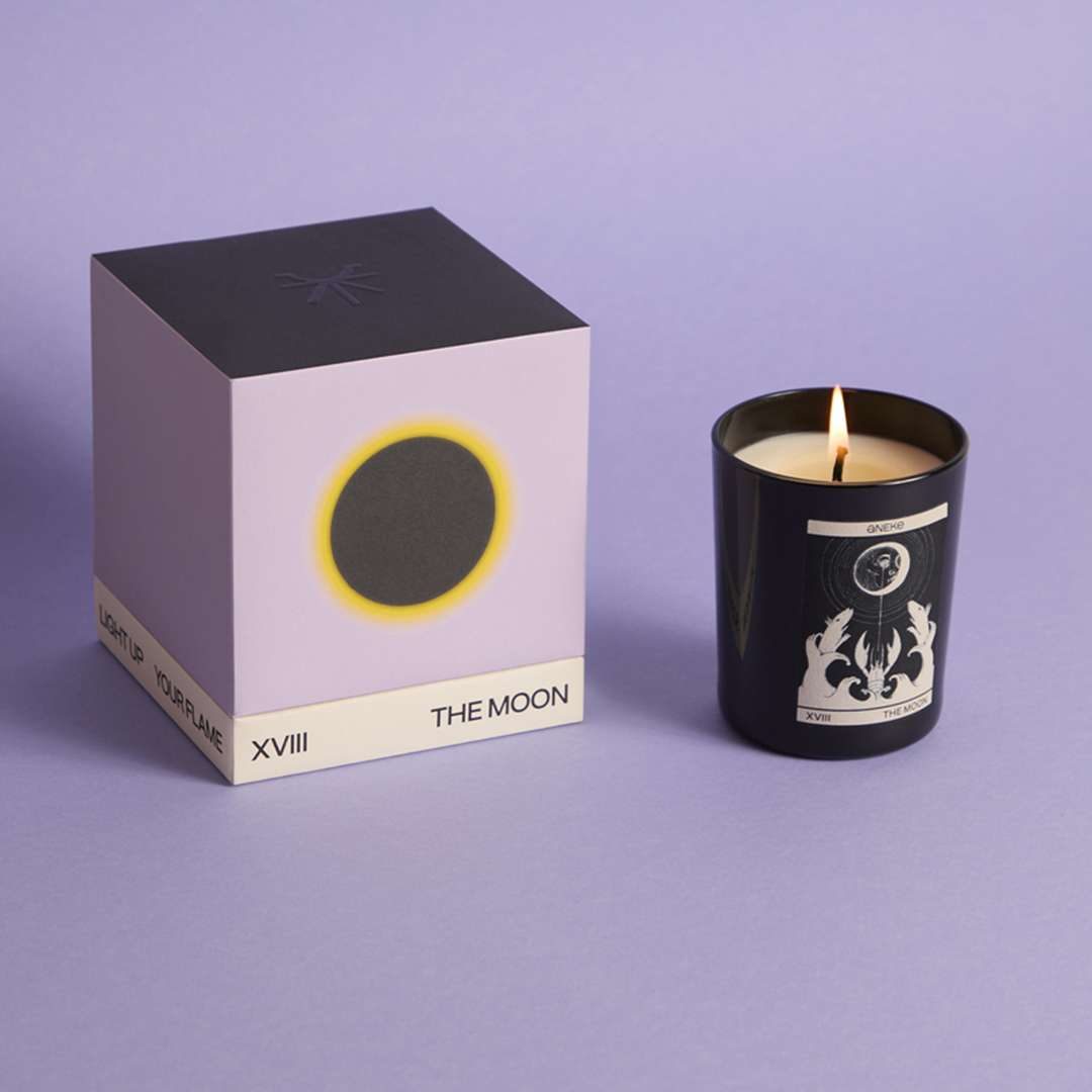 candela profumata decorativa rosa con tarocco the moon e copri candela in ceramica