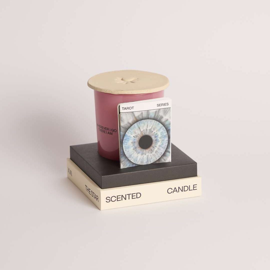 candela profumata decorativa aneke con carta dei tarocchi e copri candela the star